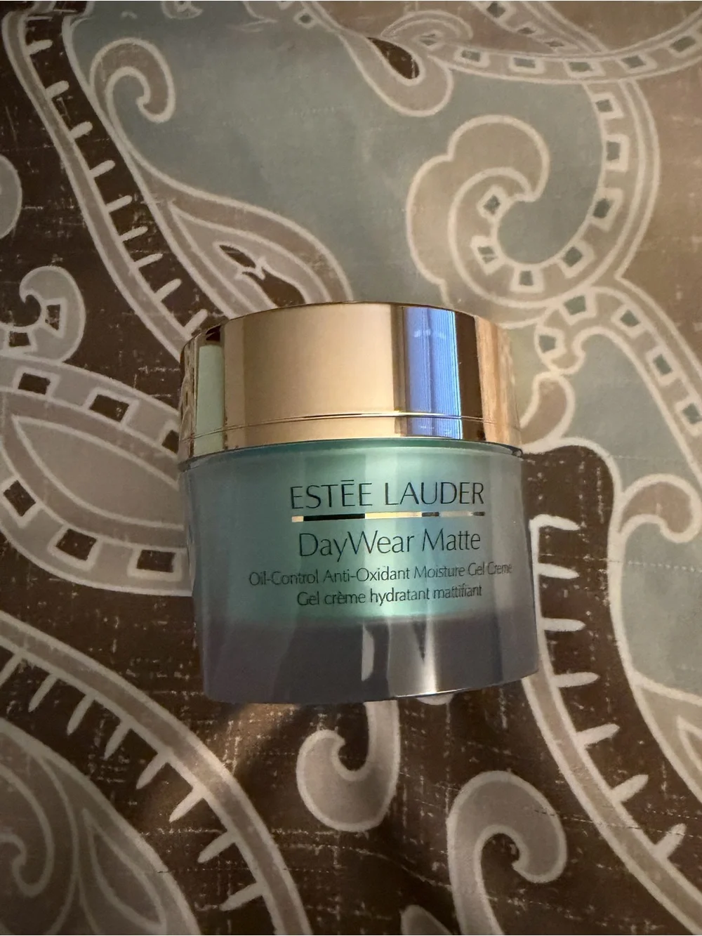 Estée Lauder DayWear Matte Moisture Gel Creme - Light Aqua with Gold Cap